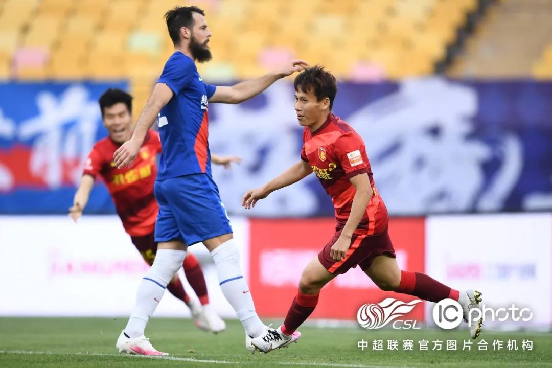 يلا كورة ترتيب الدوري الإنجليزي 2025أحدث تطورات المنافسة الملتهبة